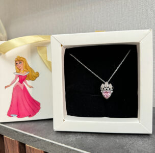 گردنبند پرنسس زیبا خفته آرورا